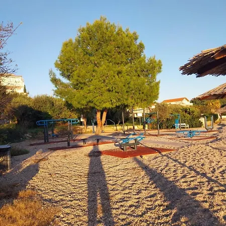 Ella Apartment Pirovac