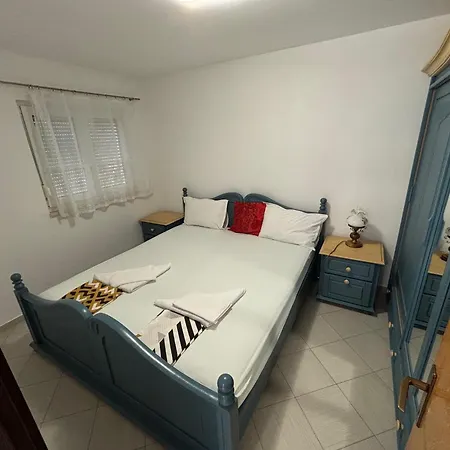 Ella بيروفاتش