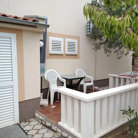 Ella Apartman *