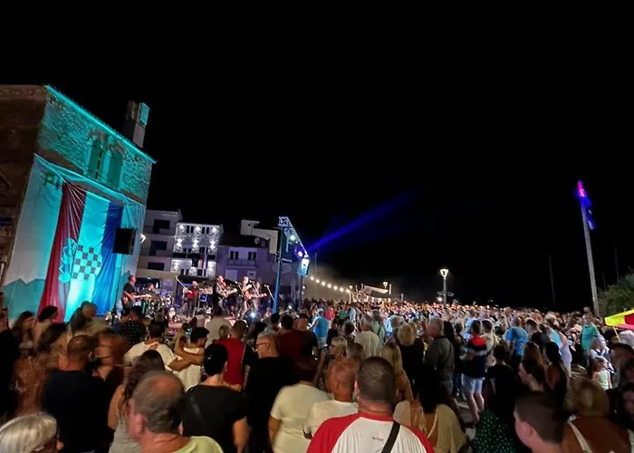 Ella 公寓 皮罗瓦茨