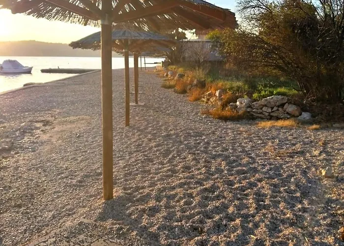 Ella شقة بيروفاتش